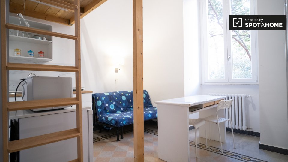 Immagine 1 di Ufficio in affitto  in Via Enrico Tazzoli, 13, 00195 Roma RM, Italy a Roma