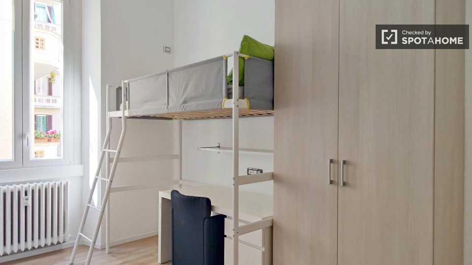 Immagine 10 di Camera condivisa in affitto  in Via Mac Mahon a Milano