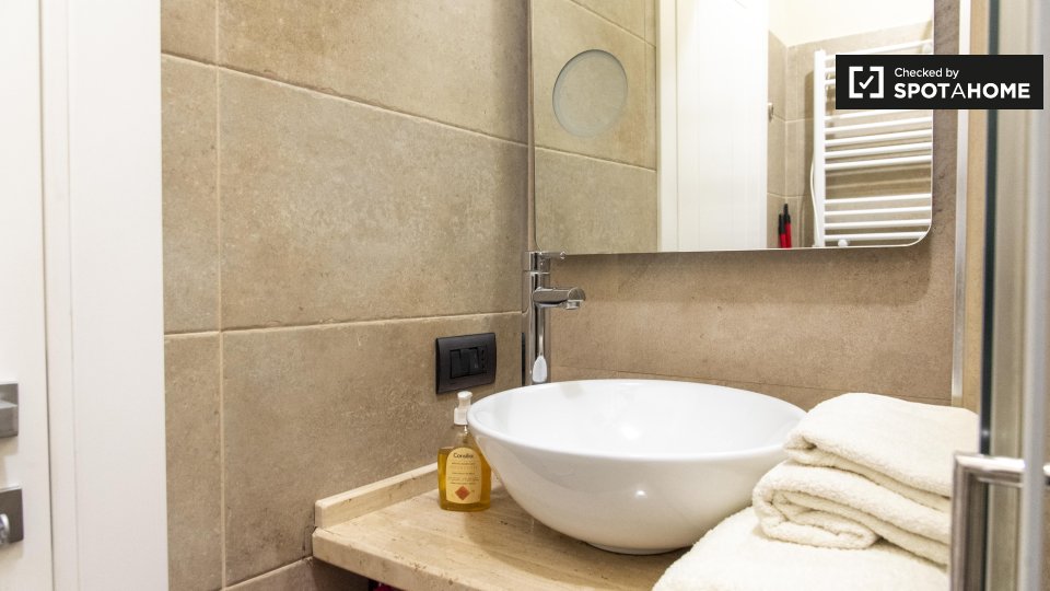 Immagine 6 di Ufficio in affitto  in Via Angelo Secchi a Roma