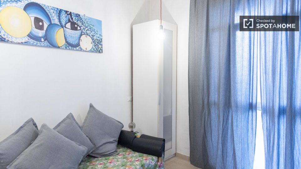 Immagine 13 di Appartamento in affitto  in Via degli Irpini a Roma