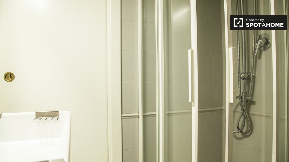 Immagine 9 di Appartamento in affitto  in Via di Vigna Pozzi a Roma