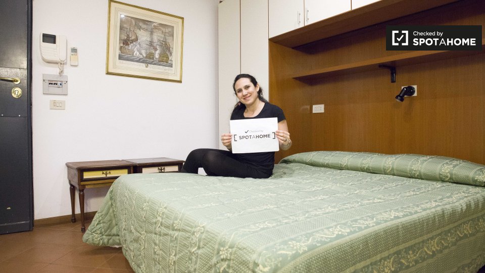 Immagine 6 di Ufficio in affitto  in Via Zucchelli a Roma