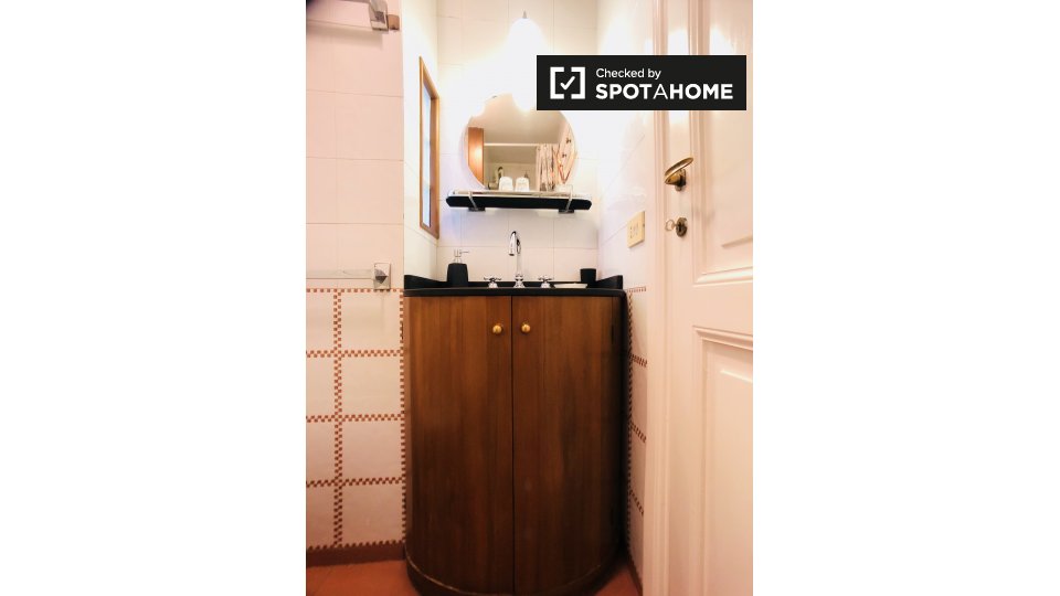 Immagine 18 di Appartamento in affitto  in Via Capo d'Africa, 00184 Roma RM, Italy a Roma