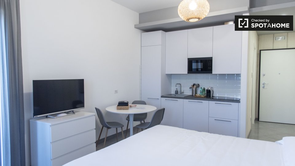 Immagine 8 di Ufficio in affitto  in Via Prenestina a Roma