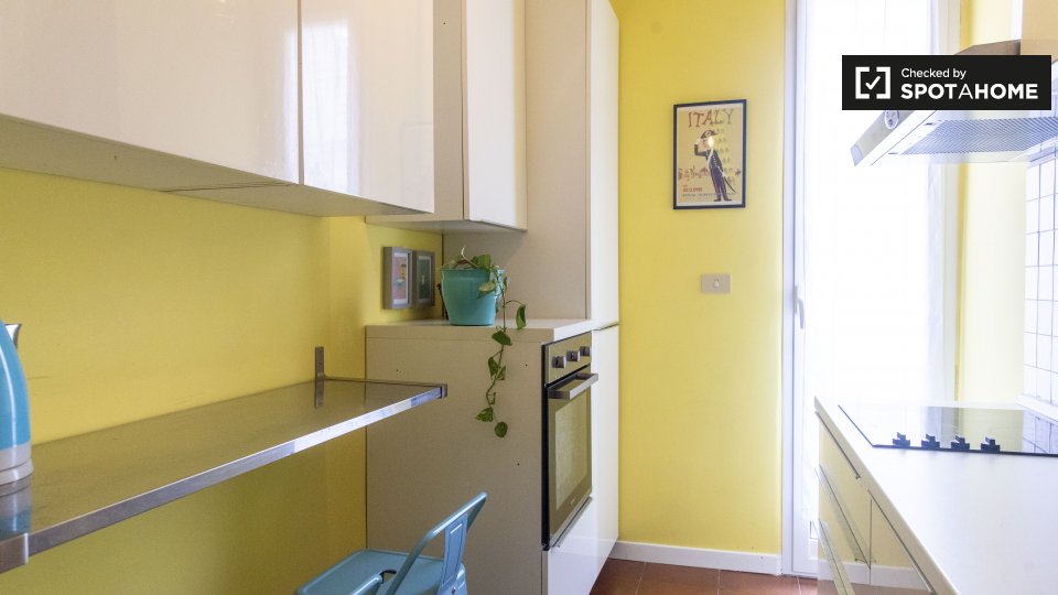 Immagine 10 di Appartamento in affitto  in Via Francesco Caracciolo a Roma