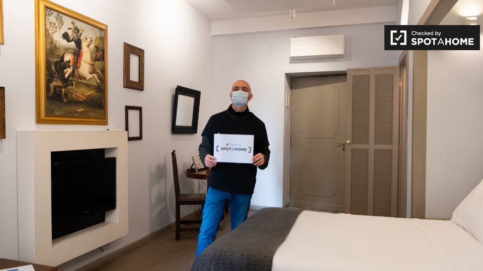 Immagine 12 di Ufficio in affitto  in Via del Banco di Santo Spirito a Roma