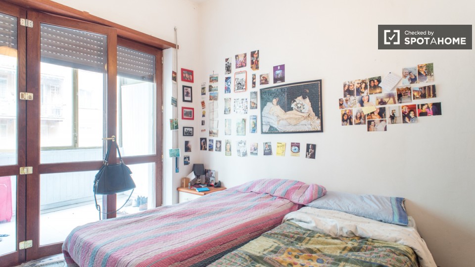 Immagine 5 di Camera condivisa in affitto  in Largo Somalia a Roma