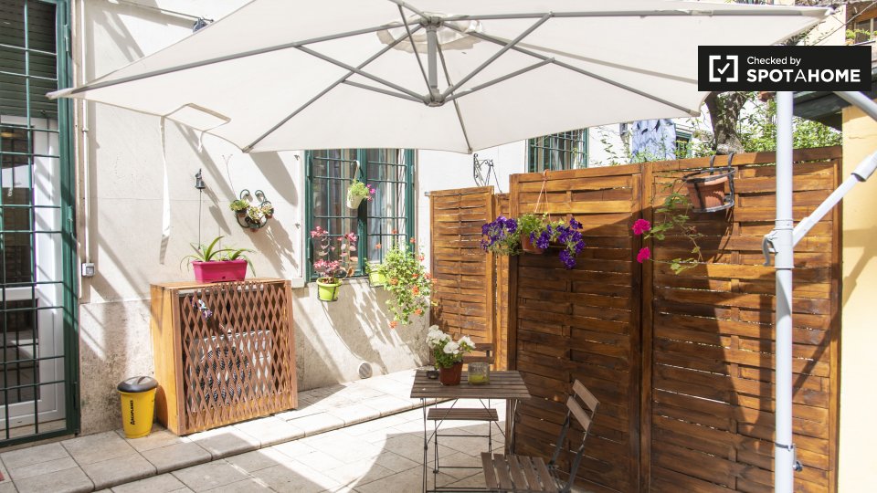 Immagine 13 di Ufficio in affitto  in Via Domenico Chelini a Roma