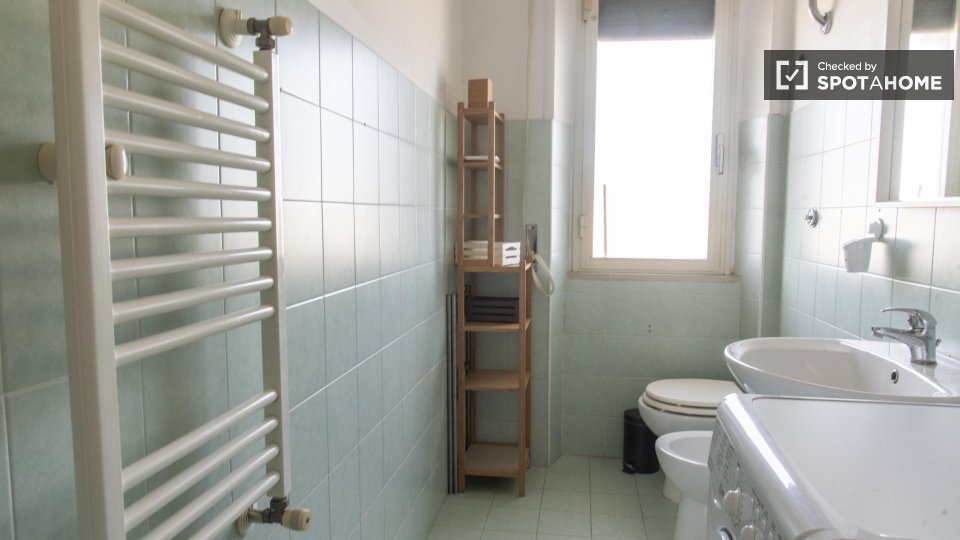 Immagine 3 di Appartamento in affitto  in Via Cesare Baronio a Roma