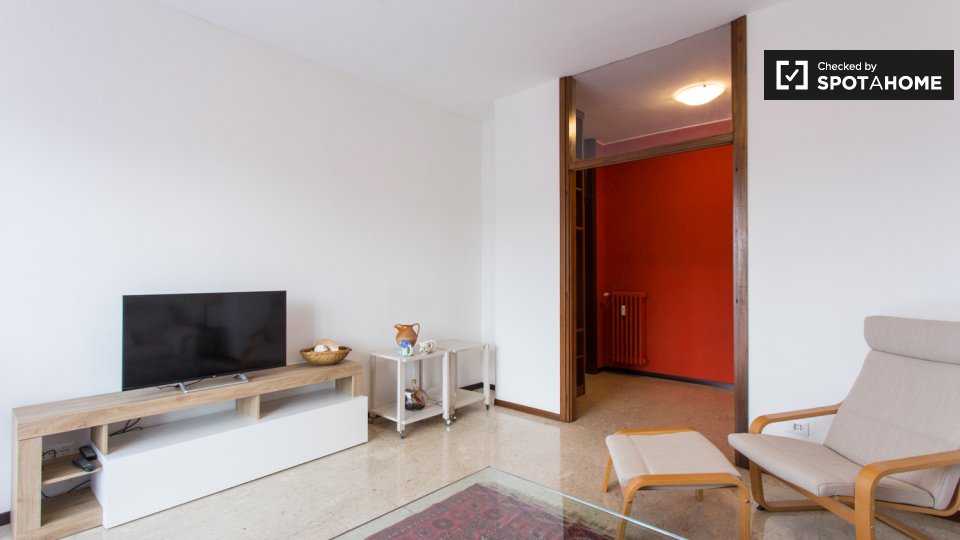 Immagine 5 di Appartamento in affitto  in Via Pusiano a Milano