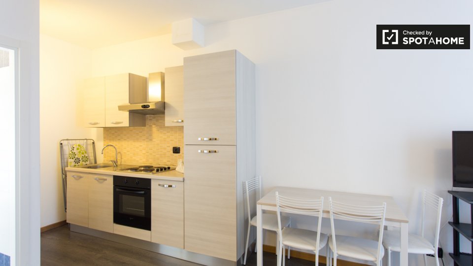 Immagine 7 di Ufficio in affitto  in Via Privata Leonardo Bruni, 20158 Milano MI, Italy a Milano