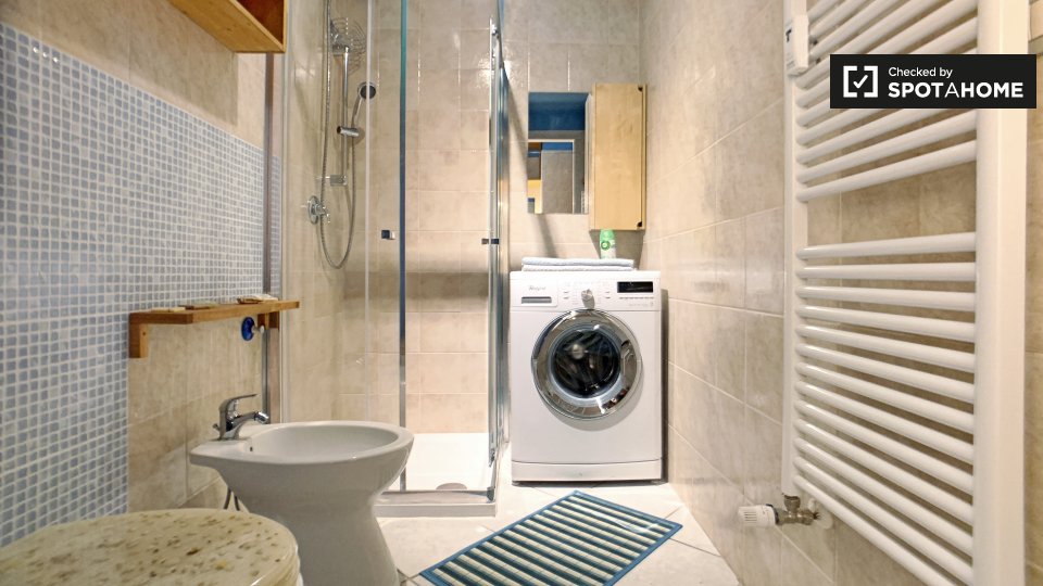 Immagine 11 di Appartamento in affitto  in Via Nicastro, 20137 Milano MI, Italy a Milano