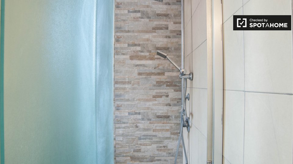 Immagine 8 di Ufficio in affitto  in Via Ettore Giovenale, 00176 Roma RM, Italy a Roma