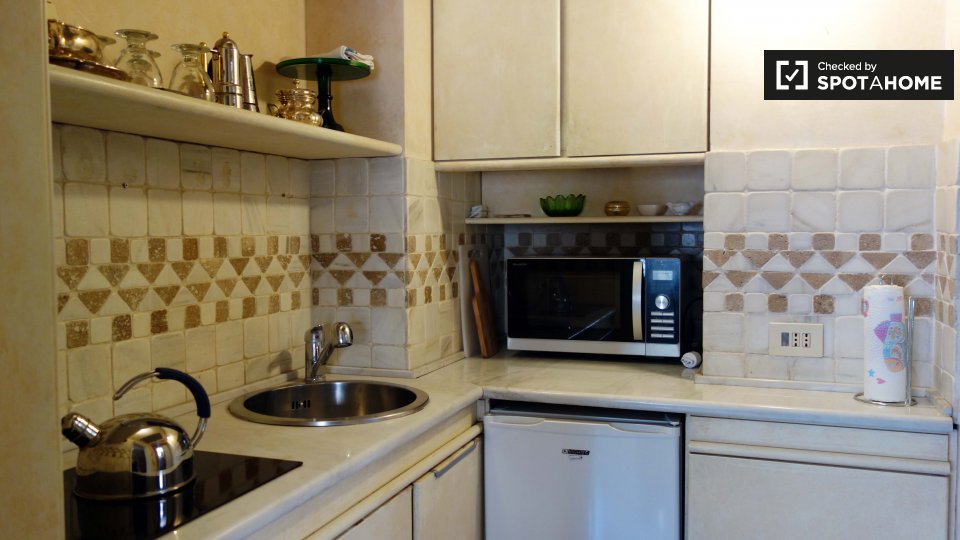 Immagine 11 di Appartamento in affitto  in Via della VII Coorte a Roma