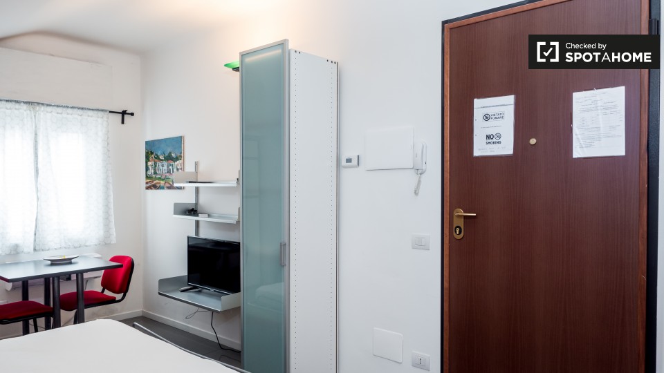 Immagine 2 di Ufficio in affitto  in Via della Chiesa Rossa a Milano