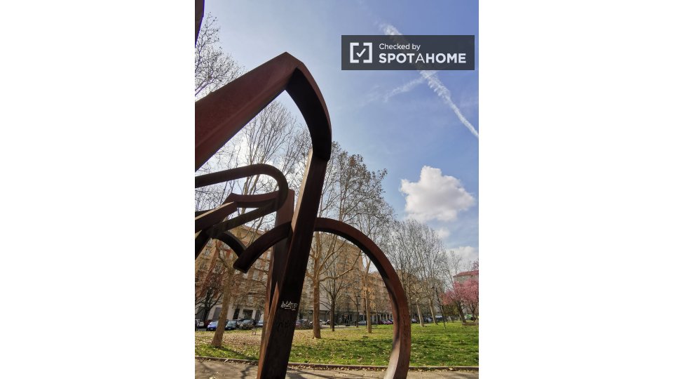 Immagine 17 di Camera condivisa in affitto  in Piazza Tancredi Galimberti a Torino