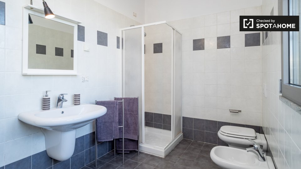 Immagine 16 di Ufficio in affitto  in Via Enrico Cosenz a Milano