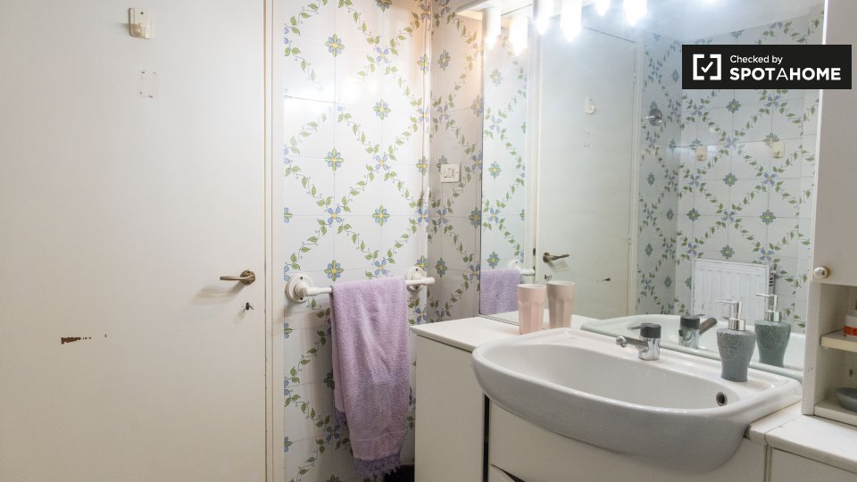 Immagine 4 di Appartamento in affitto  in Via Pieve di Cadore a Roma