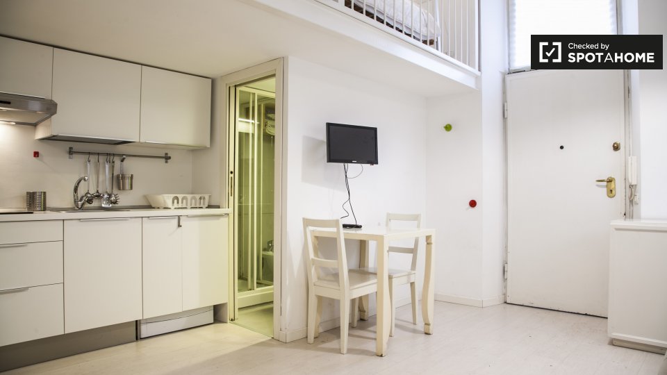 Immagine 2 di Appartamento in affitto  in Via di Vigna Pozzi a Roma