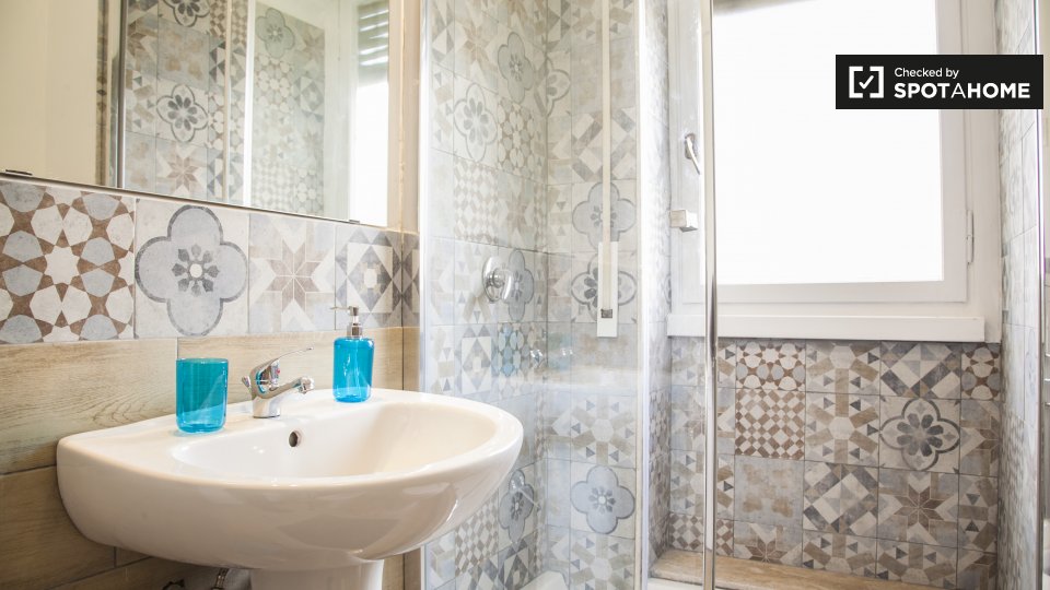 Immagine 14 di Camera condivisa in affitto  in Via Angelo Emo, 00136 Roma RM, Italy a Roma