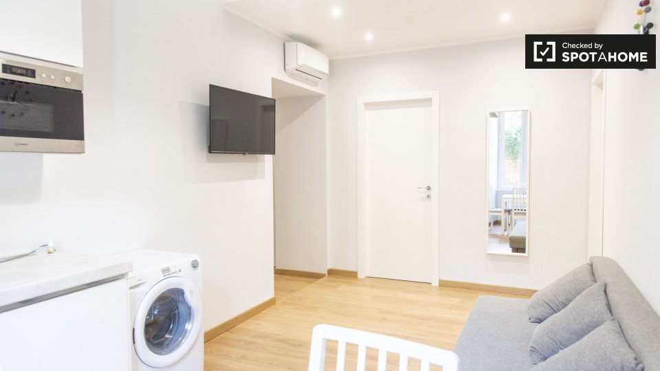 Immagine 4 di Appartamento in affitto  in Via Alessandria a Roma