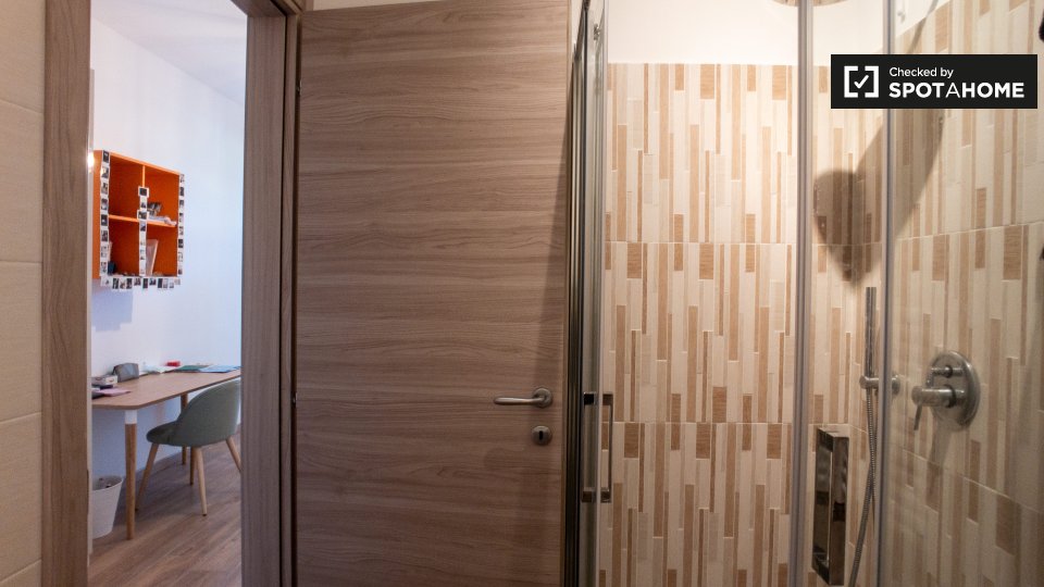 Immagine 8 di Camera condivisa in affitto  in Via Risorgimento, 11, 20093 Cologno Monzese MI, Italy a Cologno Monzese