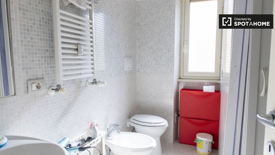 Immagine 12 di Camera condivisa in affitto  in Via Baldassarre Orero, 00159 Roma RM, Italy a Roma