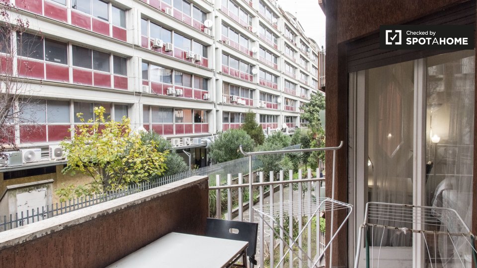 Immagine 7 di Camera condivisa in affitto  in Largo Francesco Anzani a Roma