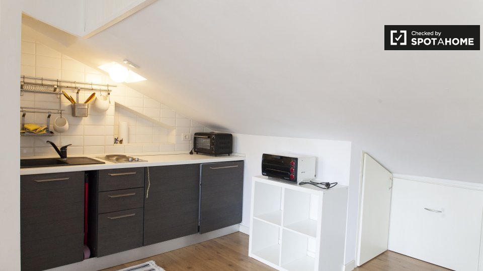 Immagine 2 di Ufficio in affitto  in Via Gradoli, 00189 Roma RM, Italy a Roma