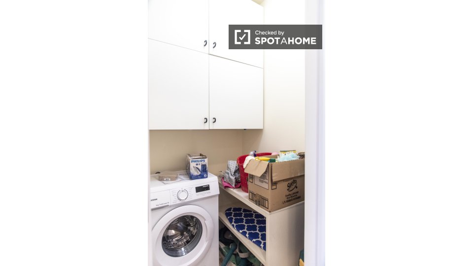 Immagine 17 di Appartamento in affitto  in Via Giovanni Filippo Ingrassia a Roma