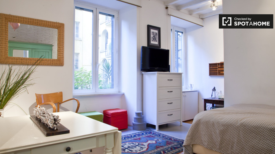 Immagine 2 di Ufficio in affitto  in Via La Spezia a Roma