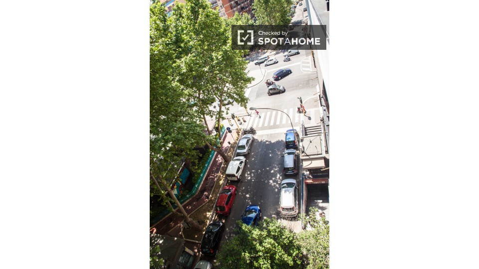 Immagine 18 di Camera condivisa in affitto  in Via Tuscolana a Roma