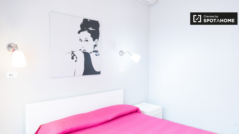 Immagine 2 di Camera condivisa in affitto  in Via Gregorio VII a Roma