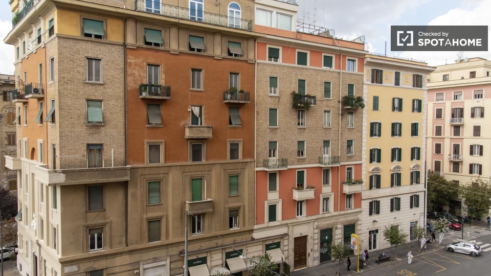Immagine 2 di Camera condivisa in affitto  in Largo Trionfale a Roma