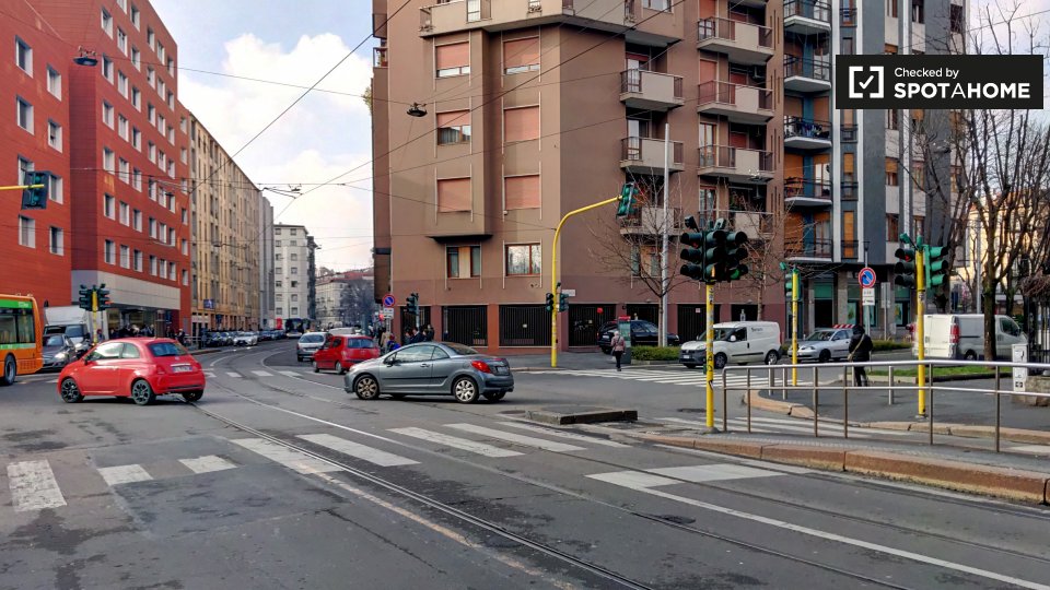 Immagine 17 di Camera condivisa in affitto  in Viale Bligny a Milano