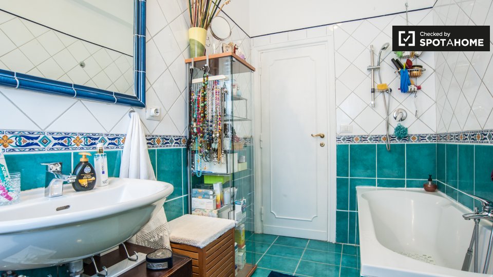 Immagine 19 di Camera condivisa in affitto  in Via Giuseppe Allievo, 00135 Roma RM, Italy a Roma