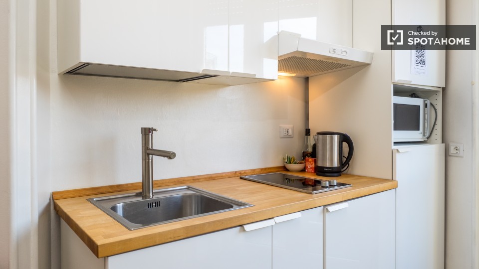 Immagine 9 di Ufficio in affitto  in Via Cuneo a Milano