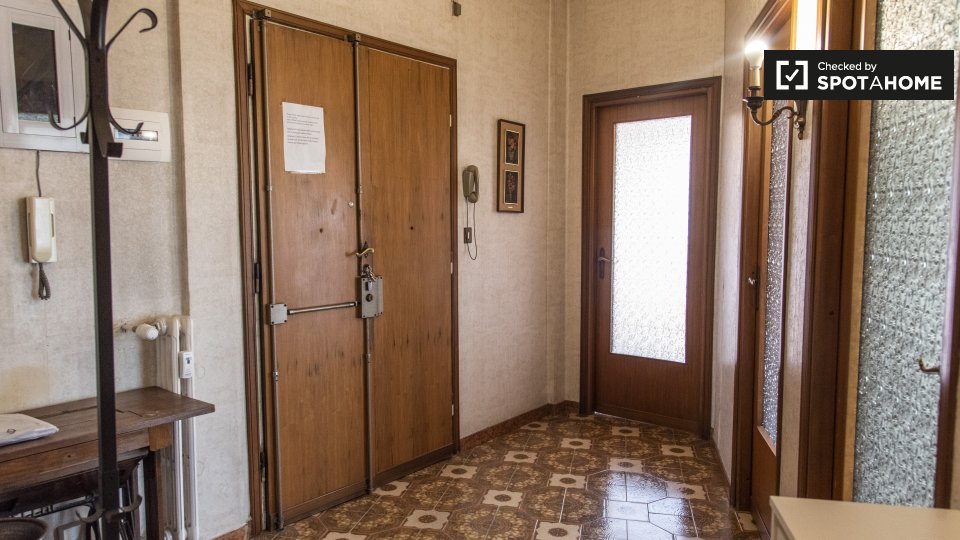 Immagine 14 di Camera condivisa in affitto  in Via Bartolomeo Colleoni a Roma