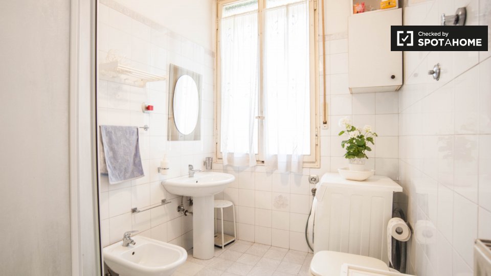 Immagine 10 di Camera condivisa in affitto  in Circonvallazione Nomentana a Roma