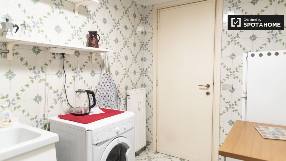 Immagine 14 di Appartamento in affitto  in Via Pieve di Cadore a Roma