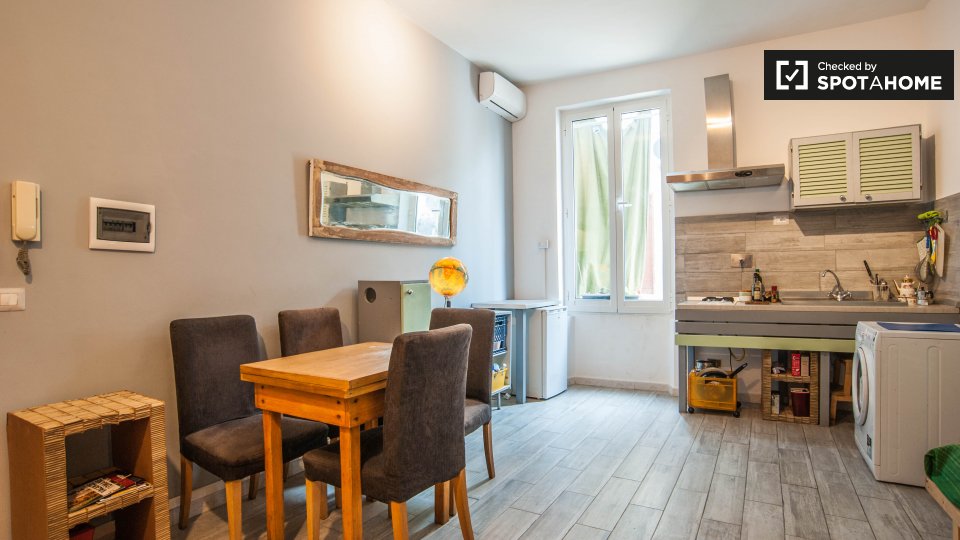 Immagine 4 di Ufficio in affitto  in Via Ettore Giovenale, 00176 Roma RM, Italy a Roma