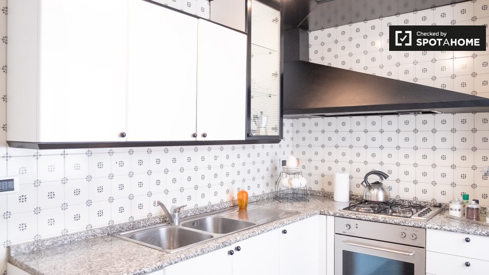 Immagine 7 di Camera condivisa in affitto  in Via Gregorio VII a Roma