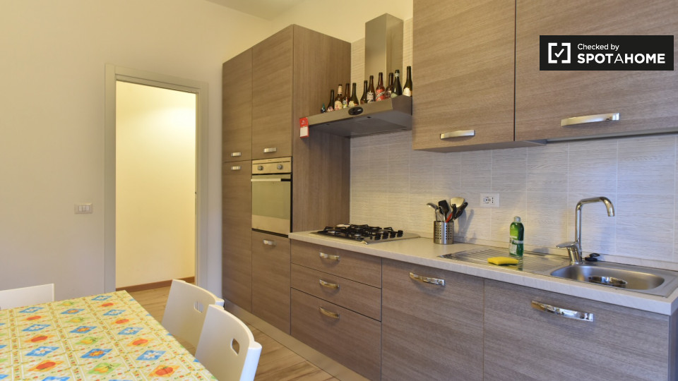 Immagine 7 di Camera condivisa in affitto  in Via Anton da Noli a Roma