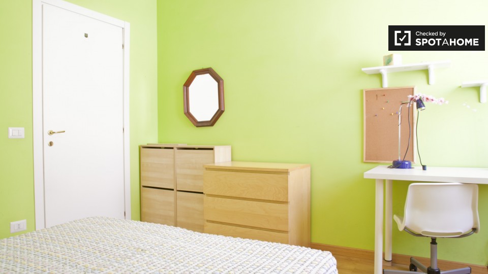 Immagine 17 di Camera condivisa in affitto  in Via dei Platani a Roma