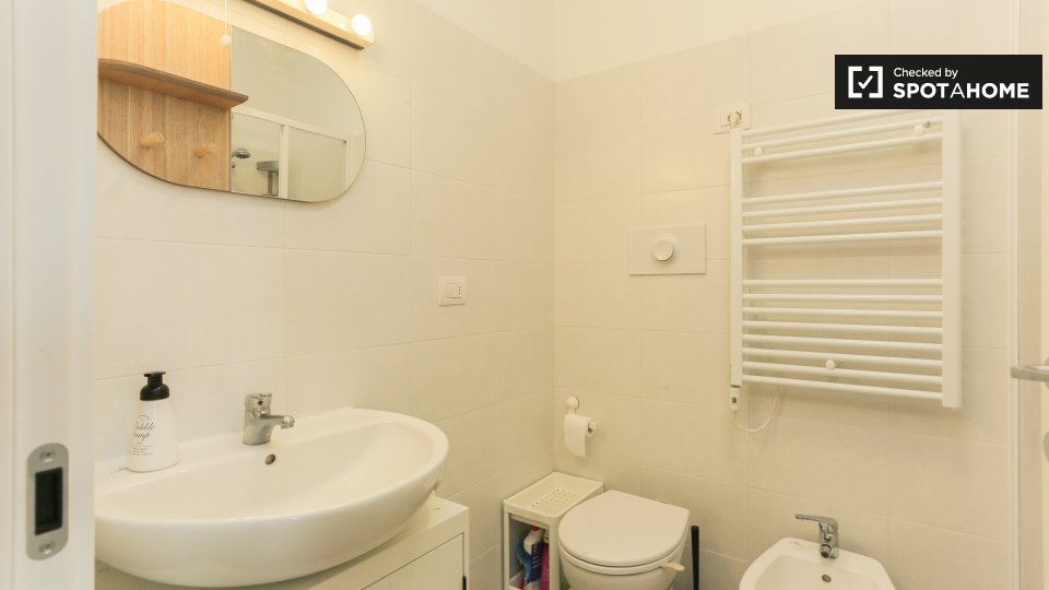 Immagine 15 di Appartamento in affitto  in Via Erice, 20141 Milano MI, Italy a Milano