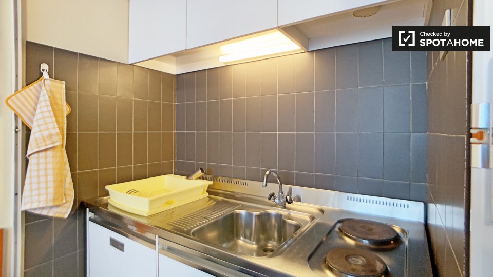 Immagine 7 di Ufficio in affitto  in Via Privata Viserba a Milano