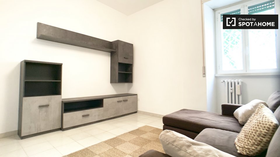 Immagine 2 di Appartamento in affitto  in Viale dei Quattro Venti, 00152 Roma RM, Italy a Roma