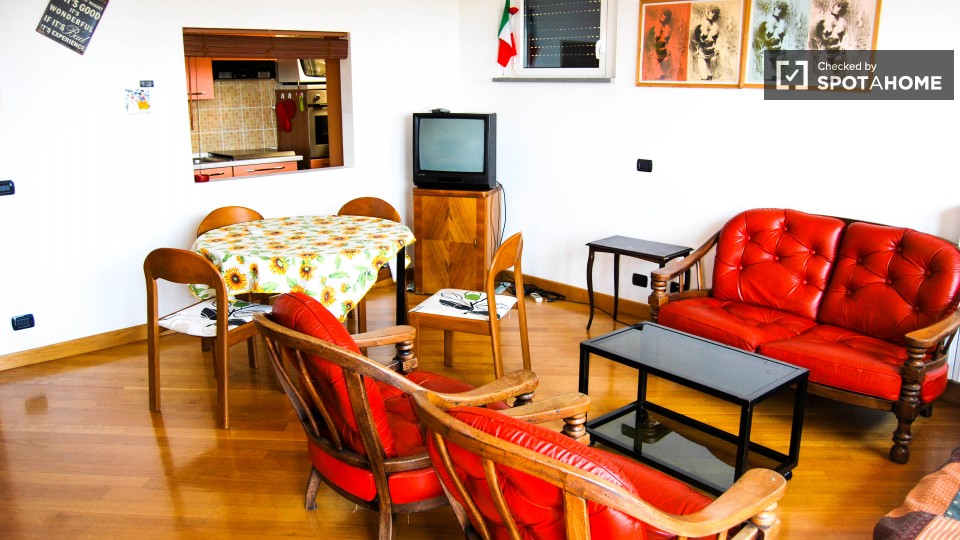 Immagine 2 di Appartamento in affitto  in via Sannio a Milano