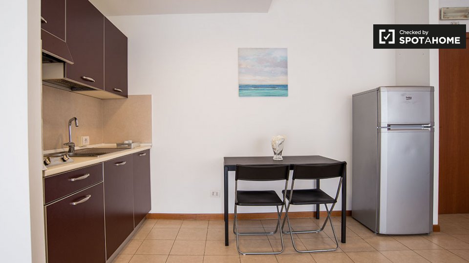 Immagine 5 di Ufficio in affitto  in Viale della Venezia Giulia a Roma