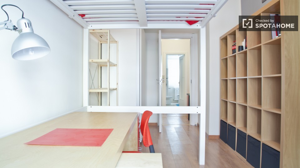 Immagine 2 di Camera condivisa in affitto  in Viale Libia a Roma